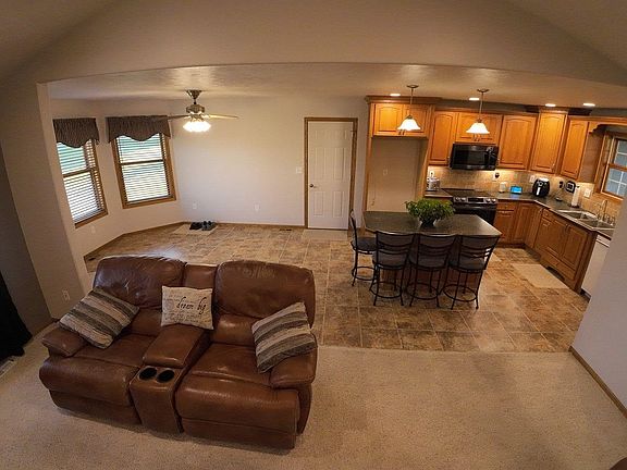 5th image of 54686 Chardan Dr