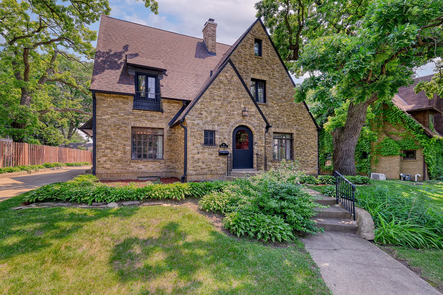 41 Hamilton Ave photo 1