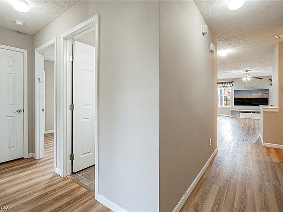 5th image of 1215 Marsh Fern Ln