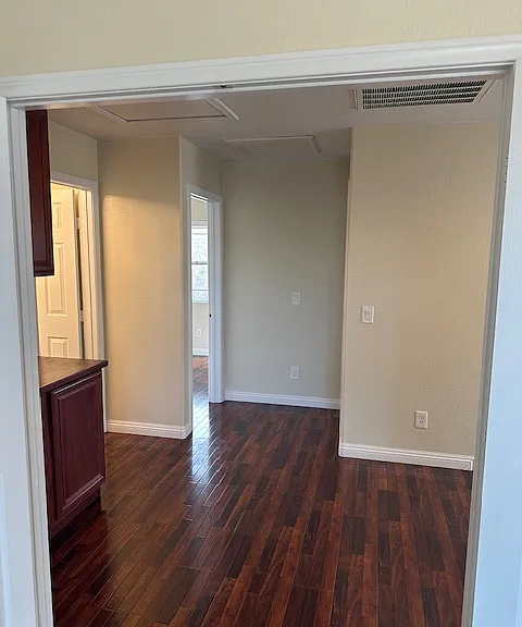 11453 Diveley Ave — Photo 23