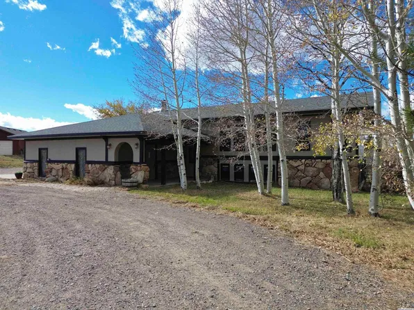 2536 Mountain Shadow Ln, Laramie, WY 82070
