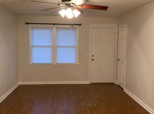 273 W Coleman Blvd #B, Mount Pleasant, SC 29464