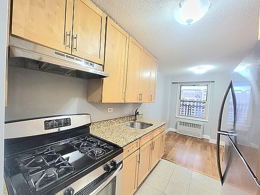 2nd image of 1241 Morrison Ave #J11