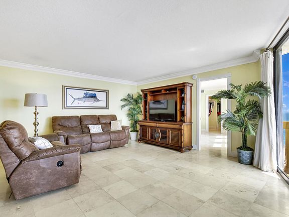 4th image of 2800 N Ocean Dr #B-17a