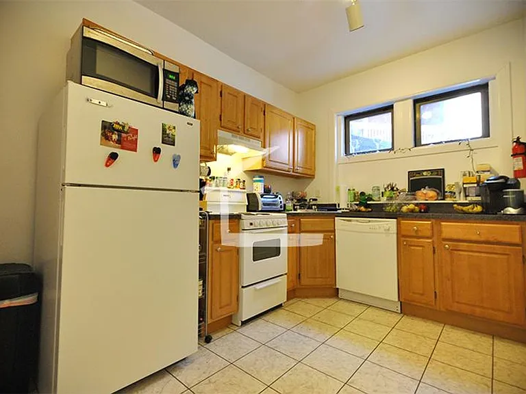 1954 Beacon St #1A — Photo 5