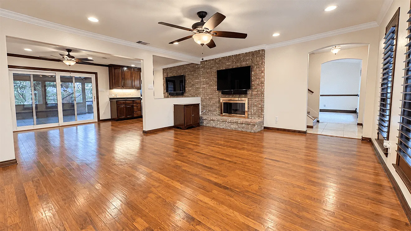 4 bed, 2.5 bath, 2513 sqft, $2,695 — Photo 4