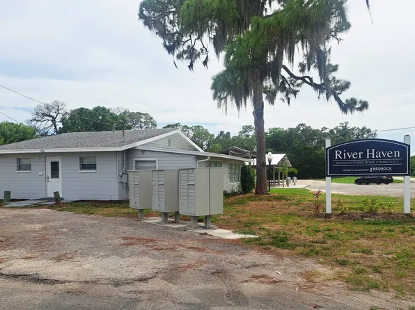 149 19th St N, Ruskin, FL 33570