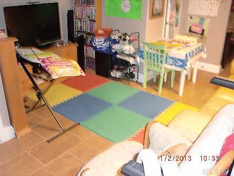 5th image of 10607 103rd Ave