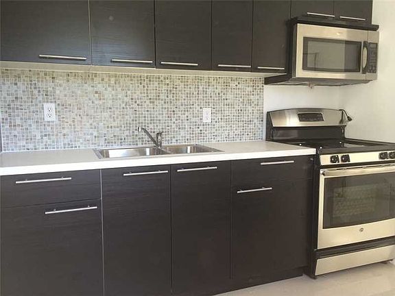3rd image of 1687 NE 179th St