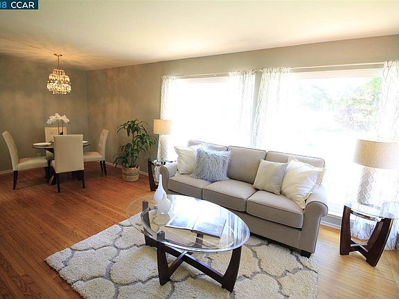 4th image of 3027 De Anza Dr