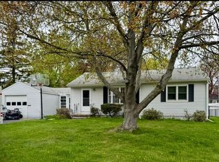 8 Eva St, Latham, NY 12110