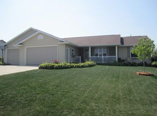 N1861 Savannah Dr, Greenville, WI 54942