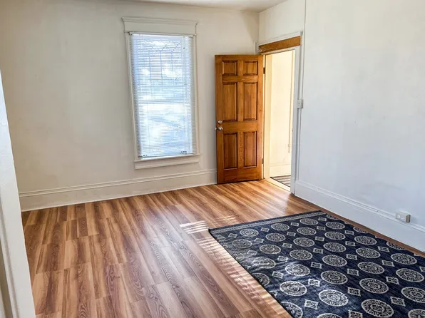 1008 6th St #4, Las Vegas, NM 87701