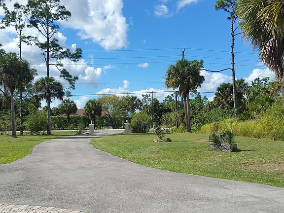 5th image of 3310 Everglades Blvd S