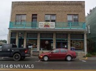 110 N Locust St, Floyd, VA 24091