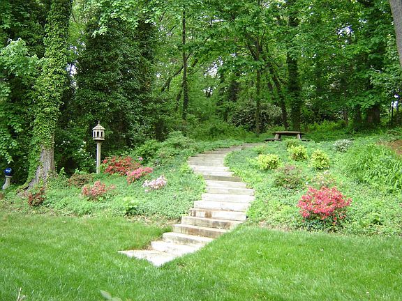 4th image of 5901 Ashby Manor Pl