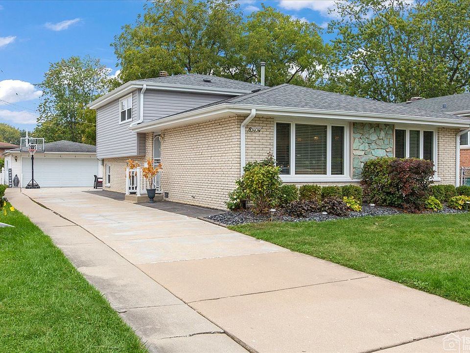 1st image of 10404 S Kolin Ave