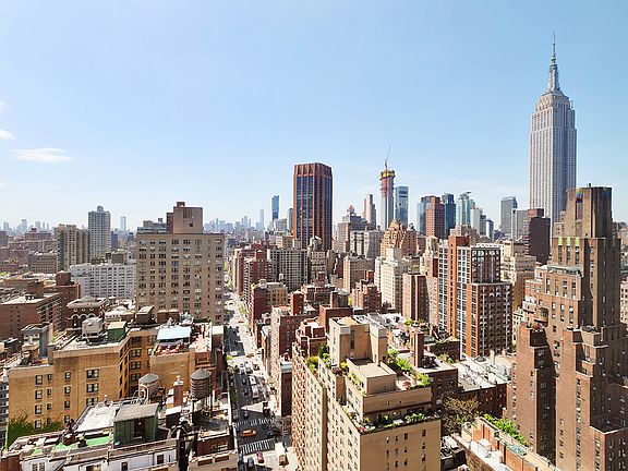 5th image of 325 Lexington Ave APT 26A