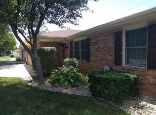 3160 Flintwood Dr, Columbus, IN 47203