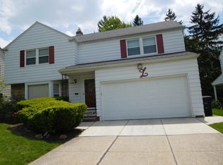 23408 Greenlawn Ave, Beachwood, OH