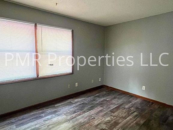 3rd image of 629 Franklin Ave APT 4