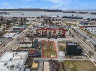 1065 W Danaher St, Ludington, MI 49431