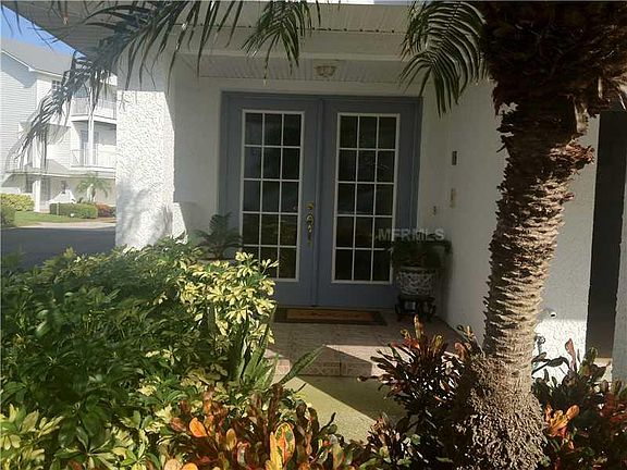 2nd image of 106 Yacht Club Cir