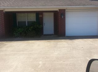 575 5th Ave APT F1, Conway, AR 72032