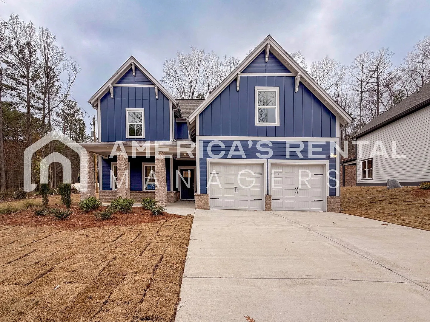 Brand New 5-Bedroom Craftsman Design! — Photo 4