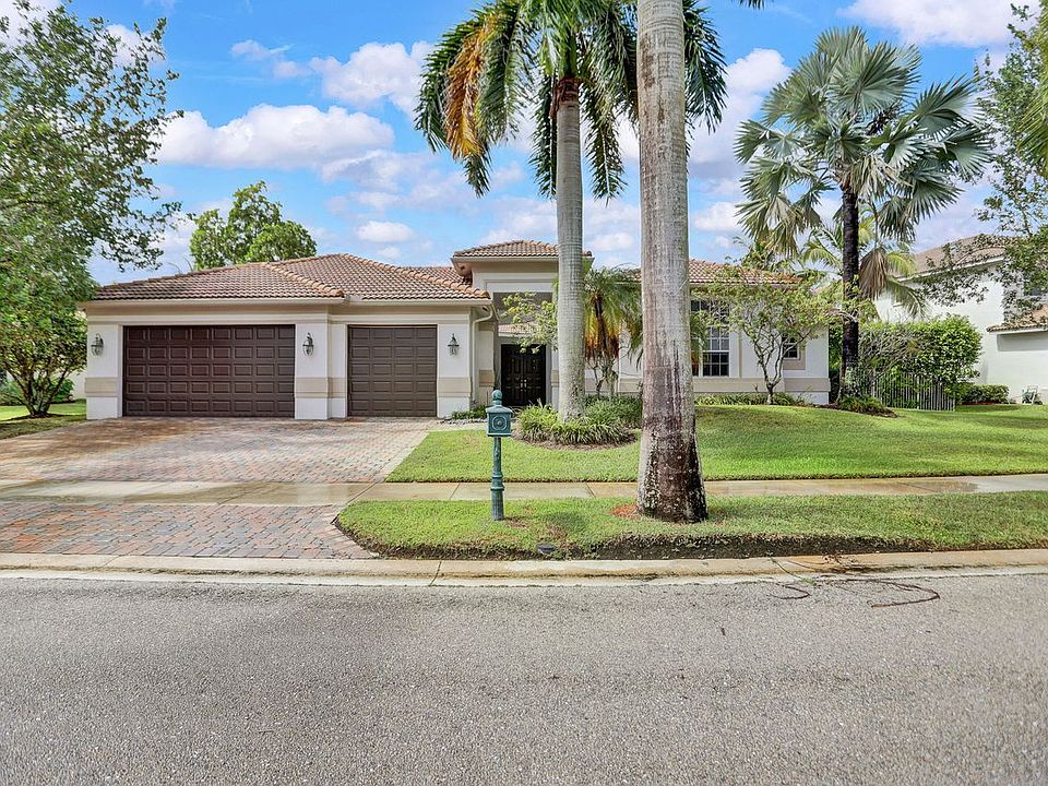 1st image of 1433 Victoria Isle Dr