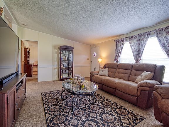 5th image of 4227 Shady Oaks Cir