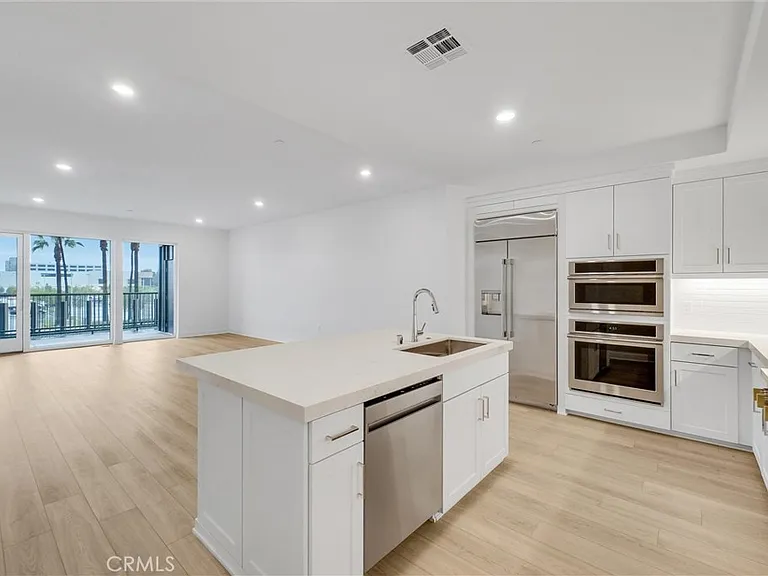 2205 Rivington — Photo 28
