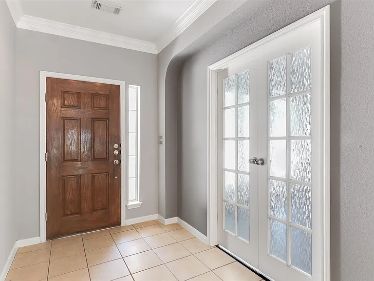 600 S Frontier Ln — Photo 4