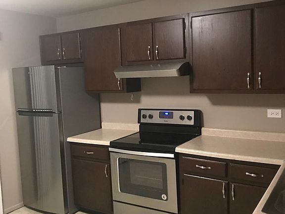 5th image of 523 Brookside Dr