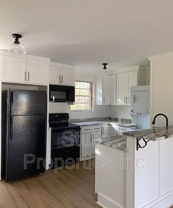 1st image of 927 Sherrod Ave #A