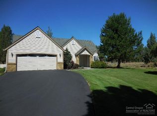 2015 Condor Dr, Redmond, OR 97756