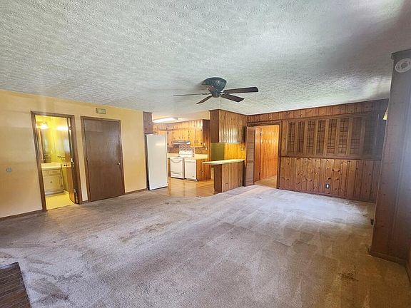 5th image of 900 17th Ave
