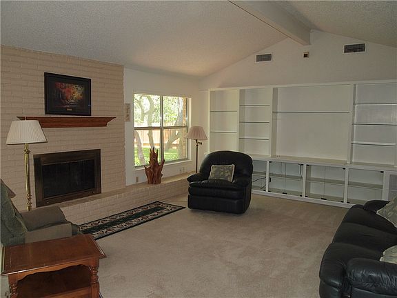 3rd image of 11104 Spicewood Pkwy