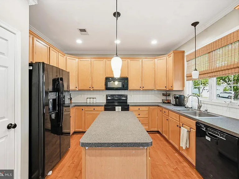 42631 Harris St — Photo 15