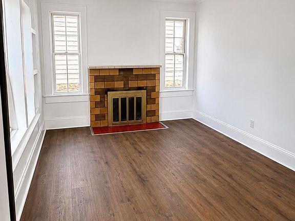 2nd image of 415 Goodwin Ave