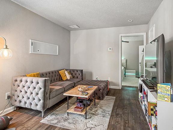 3rd image of 4502 Gaston Ave APT 320