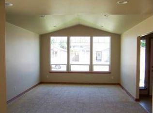 1390 Boulder Loop, East Wenatchee, WA 98802