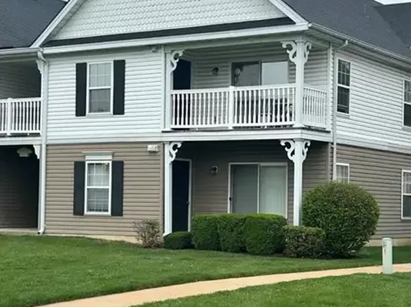 159 Brandy Mill Cir #28B, High Ridge, MO 63049