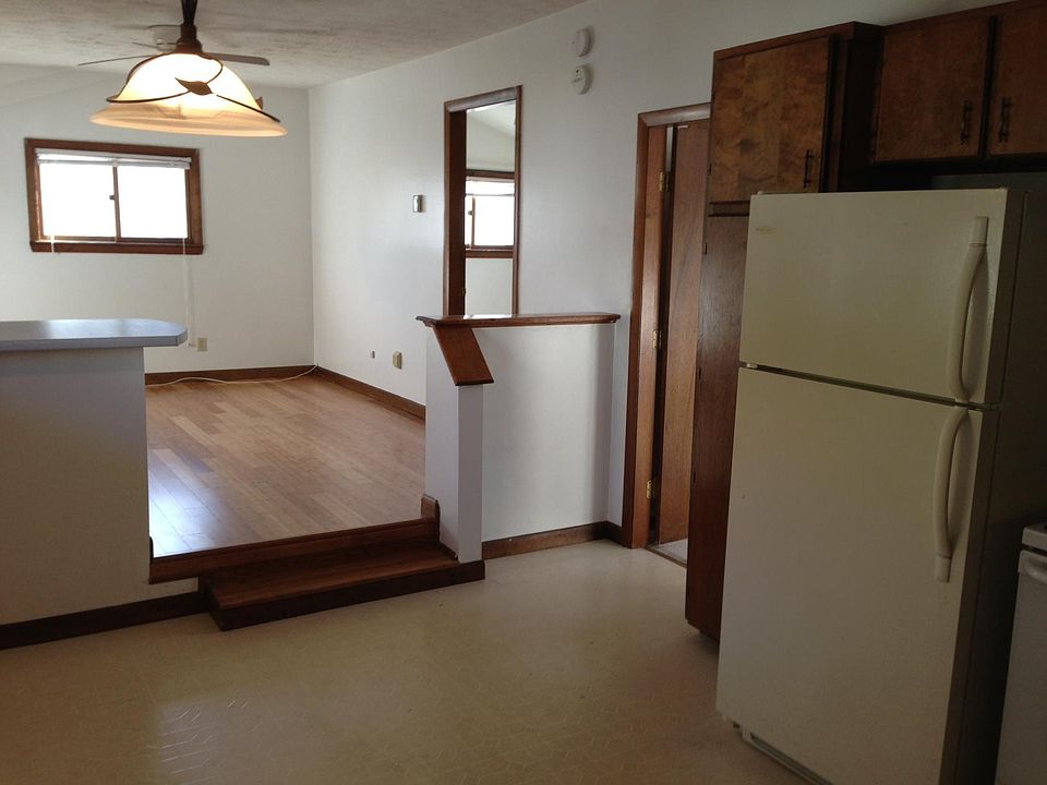 2nd image of 7 Quirin St