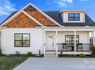 205 Southern Charm Rd, Arden, NC 28704