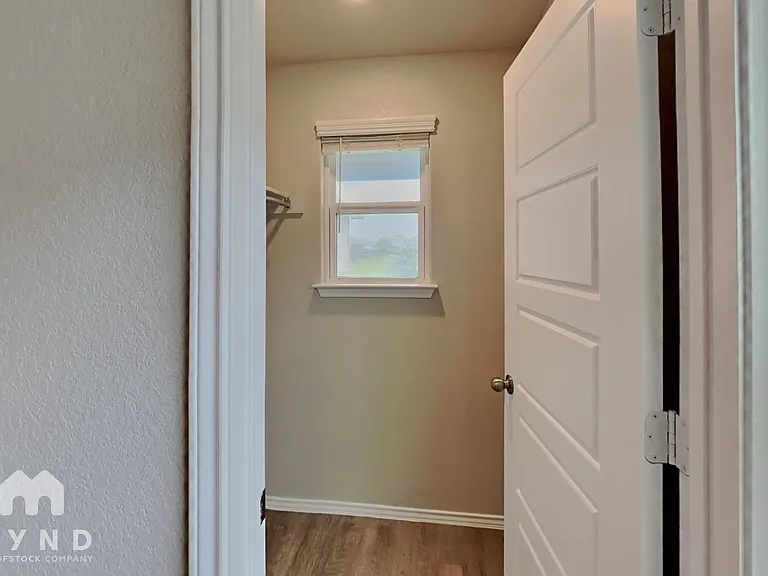 3949 Asher Aly — Photo 15