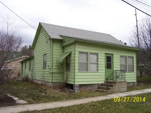 206 E Lowe Ave, Fairfield, IA 52556