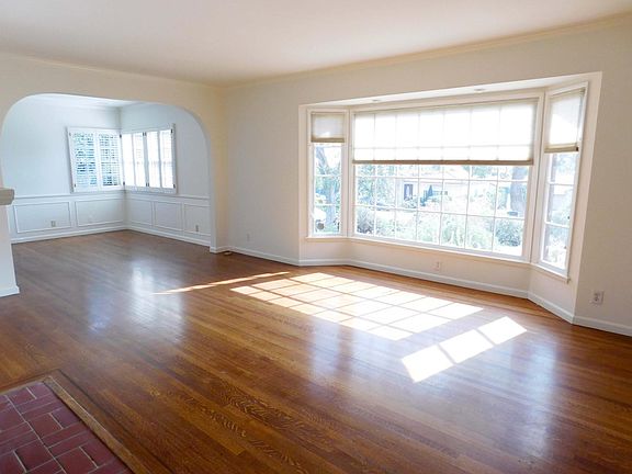 3rd image of 1111 Uintah St