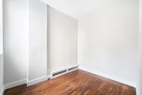 Rented by The Agency | media 11