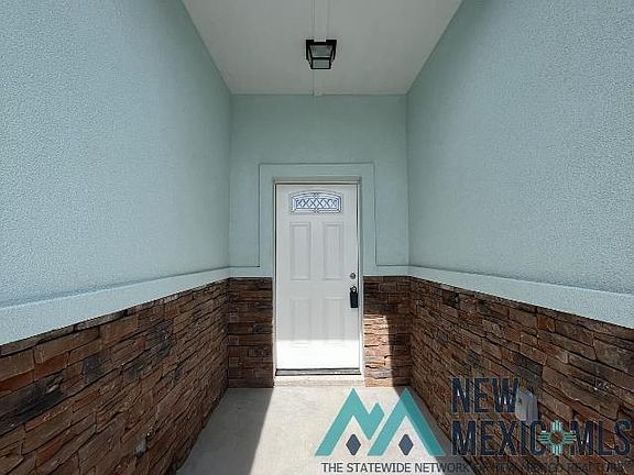 5th image of 2706 S Onyx Dr